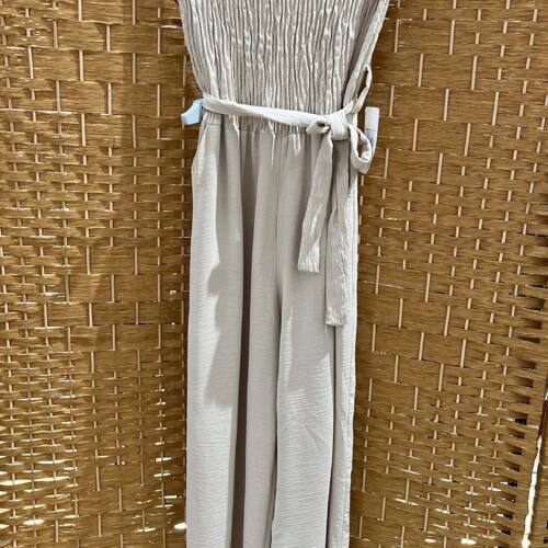 mono con lazo beige
