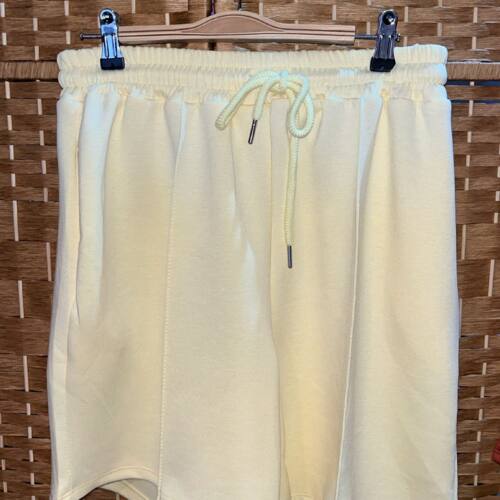 pantalon corto algodon amarillo